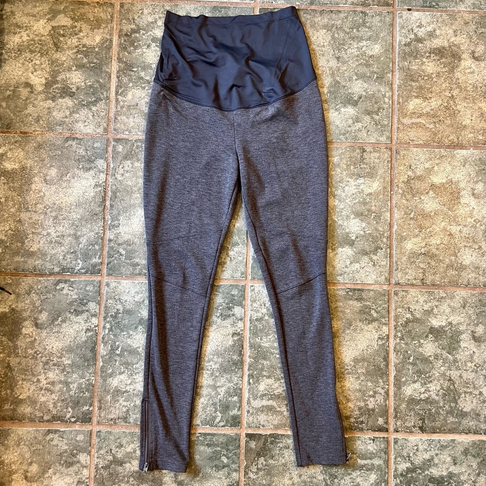 Liz Lange for Target gray maternity moto style leggings